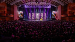 Fool’s Night Out: cum a ajuns stand-up-ul românesc la Sala Palatului